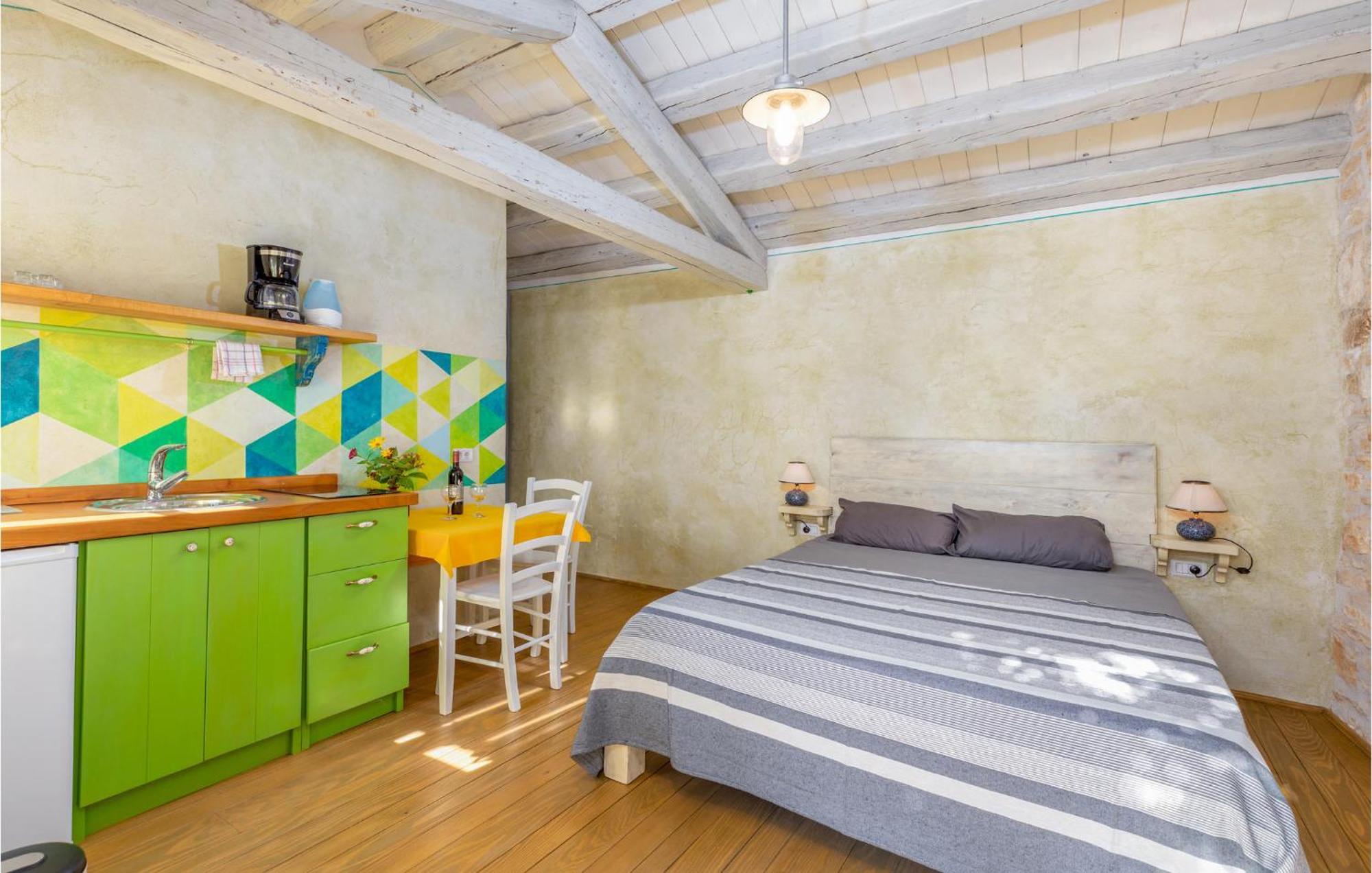 Awesome Apartment In Zminj Exterior photo